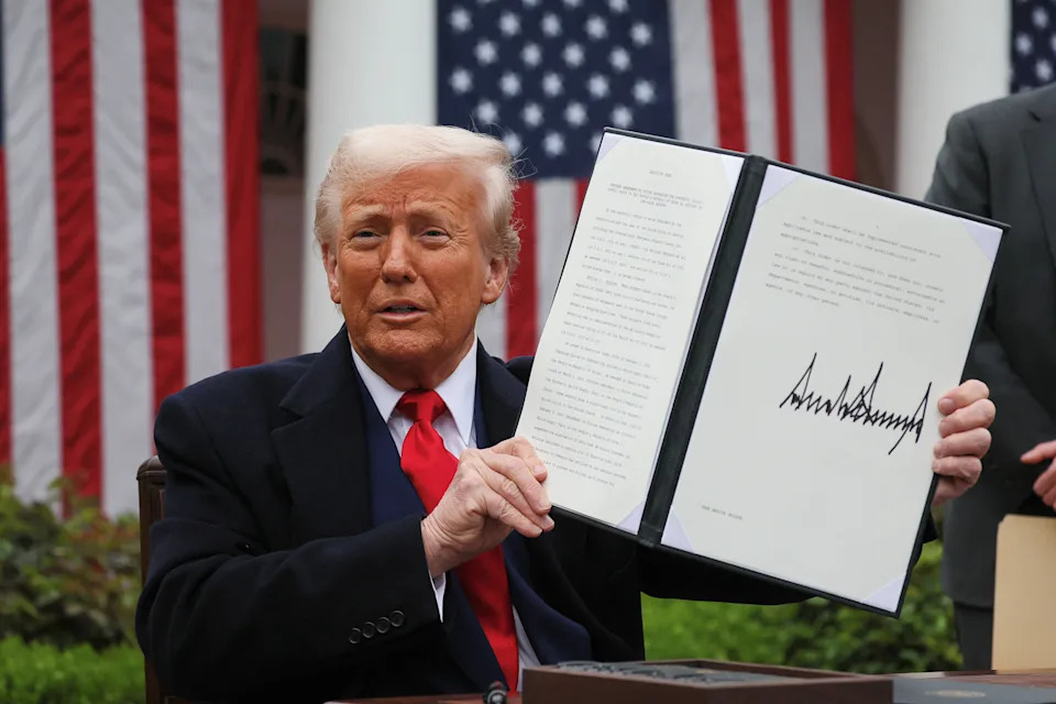 Trump says 'perfect time' for Powell to cut rates as markets plummet after shocking tariff announcements