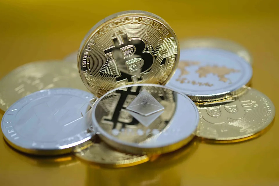 Bitcoin Price Bounces, While Some Crypto Stocks Keep Falling