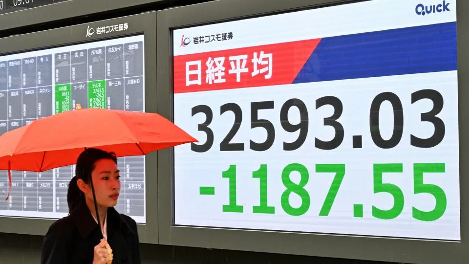 Global markets plunge: Trump’s tariff turmoil sends European and Asian stocks into tailspin
