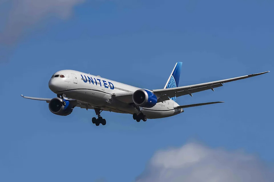 United Airlines Stock Jumps as Revenue Hits Record High