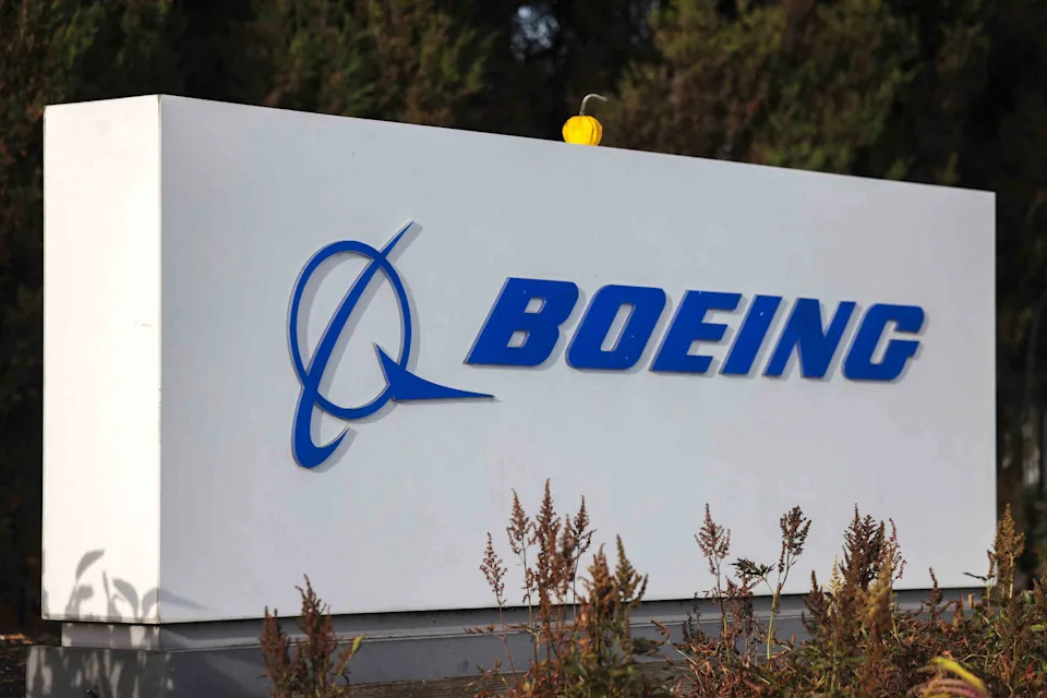 Boeing Stock Falls as China Tells Carriers to Stop Jet Deliveries, Report Says