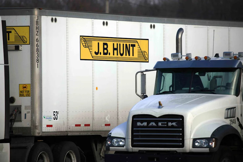 JB Hunt Stock Sinks as Logistics Firm's Executives Say Tariffs Could Hit Demand