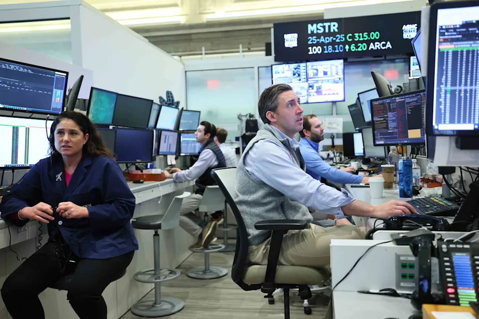 S&P 500 Gains and Losses Today: Equifax Stock Jumps as Earnings Show Resilience