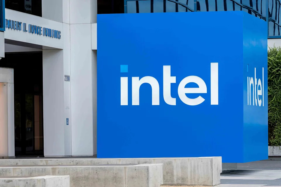 Top Stock Movers Now: T-Mobile US, Intel, Alphabet, and More