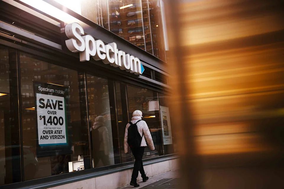 S&P 500 Gains and Losses Today: Charter Communications Soars as Subscriber Growth Impresses