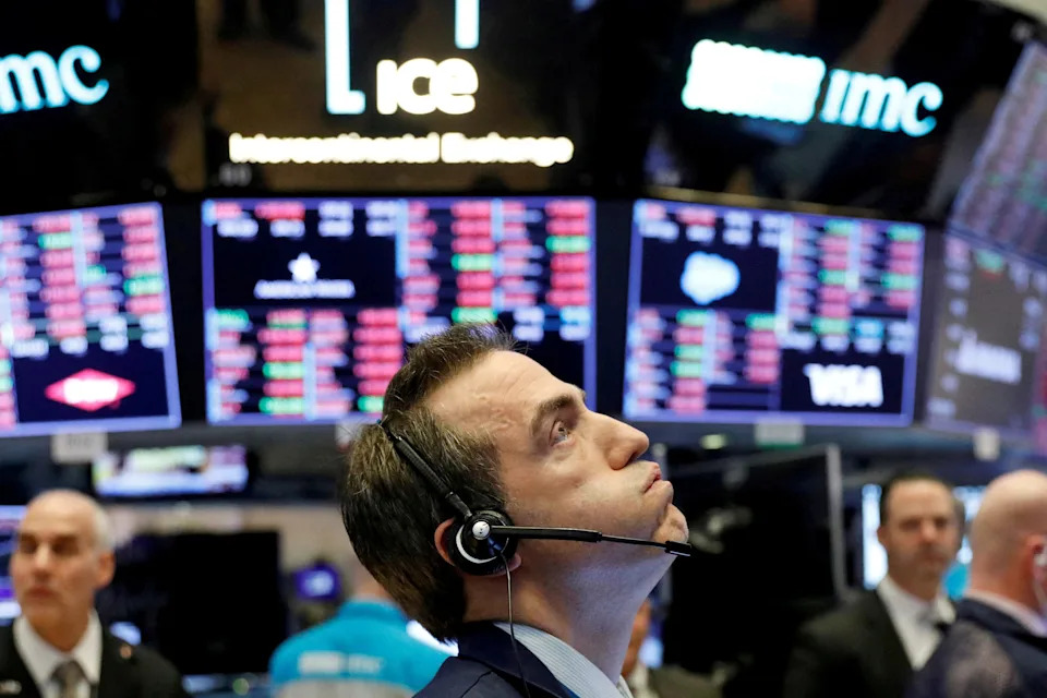 Is the 60/40 rule making a comeback? How to mix and match your stocks and bonds.