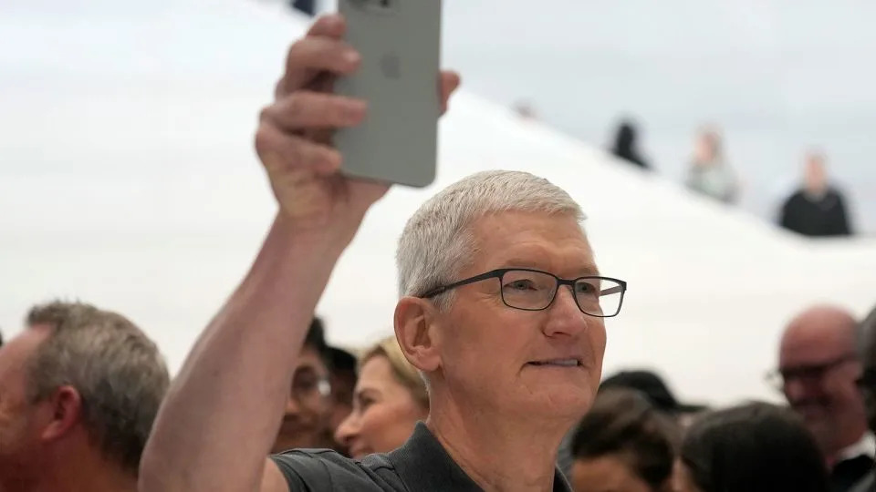 How Apple could quietly raise iPhone prices this fall without blaming tariffs