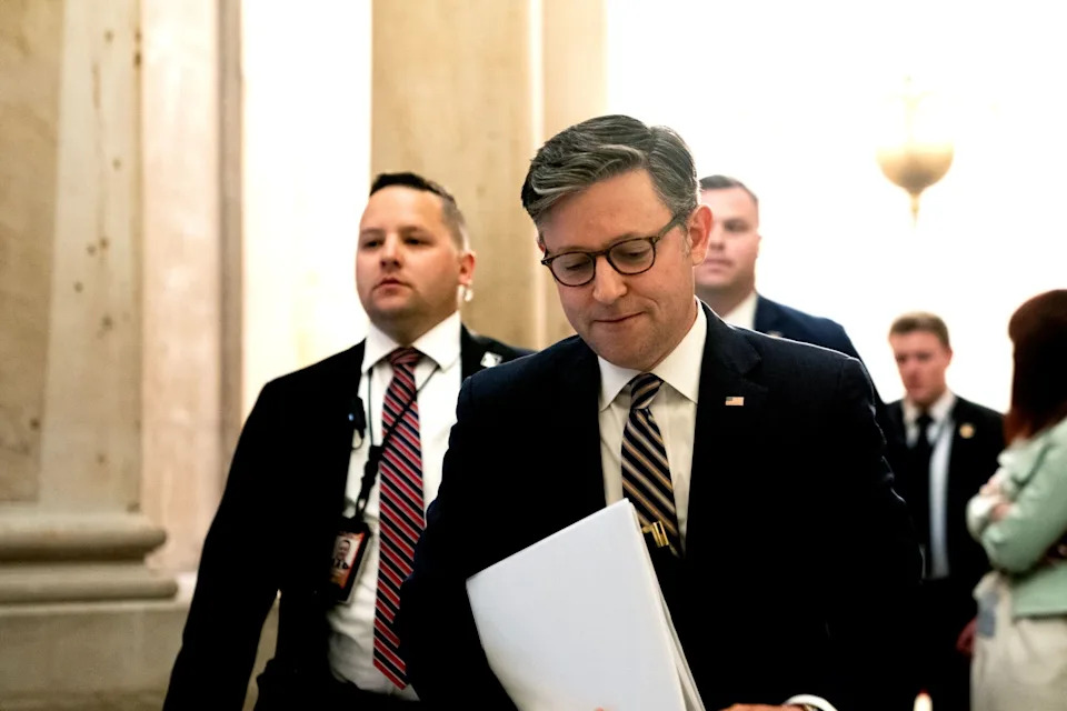 GOP Tax Bill Seen Masking More Than $1 Trillion Hit to US Debt