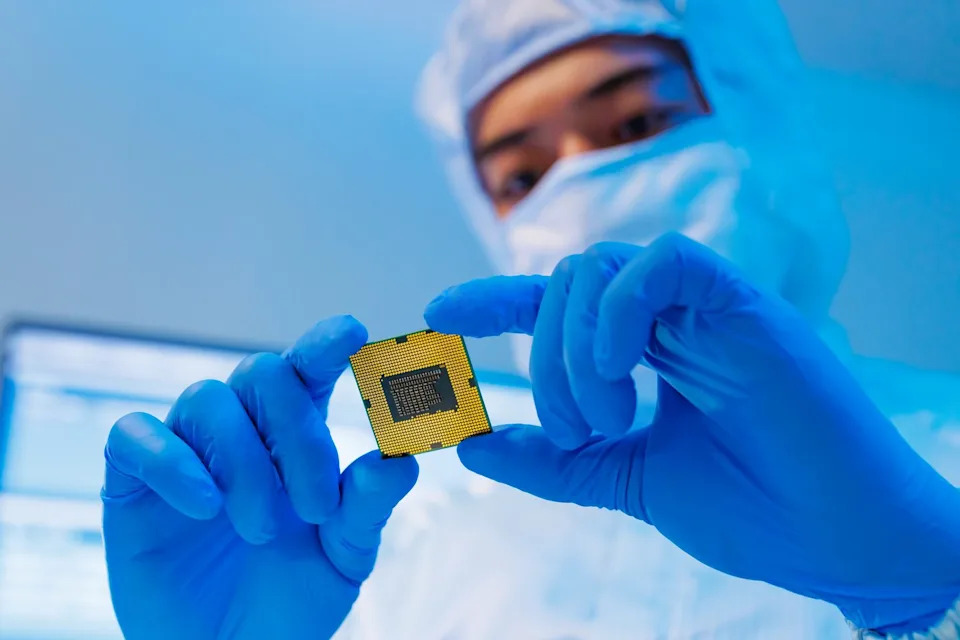 Tariffs Could Shake Up Semiconductor Supply Chains. Here Are 2 Companies Investors Should Keep Their Eyes On.