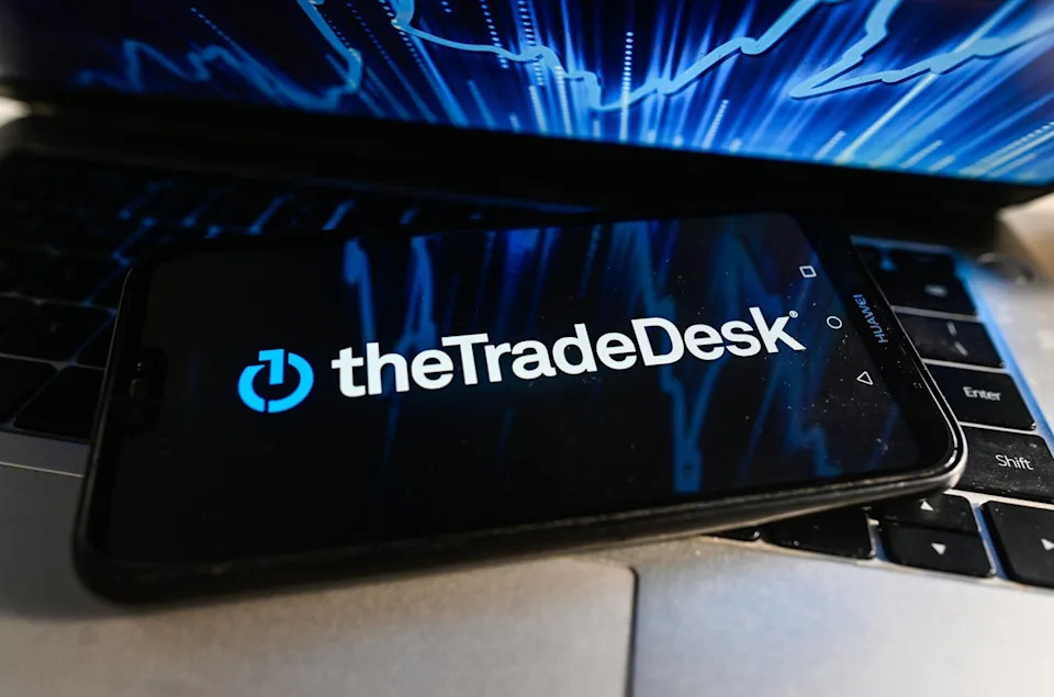 Should You Buy These Beaten-Down Nasdaq-100 Stocks?